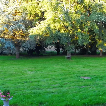 Domaine De Chatenay - Le Mans מלון