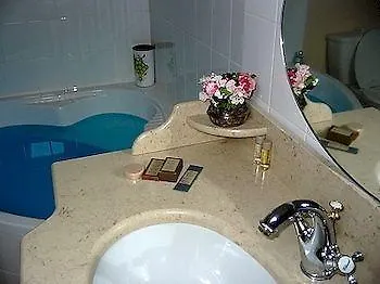 מלון Domaine De Chatenay - Le Mans סן-סטורנה