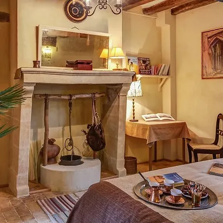 מלון Domaine De Chatenay - Le Mans